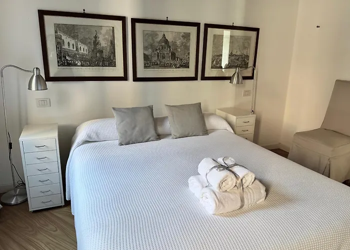 Capitan Antonin بيت ضيافة البندقية